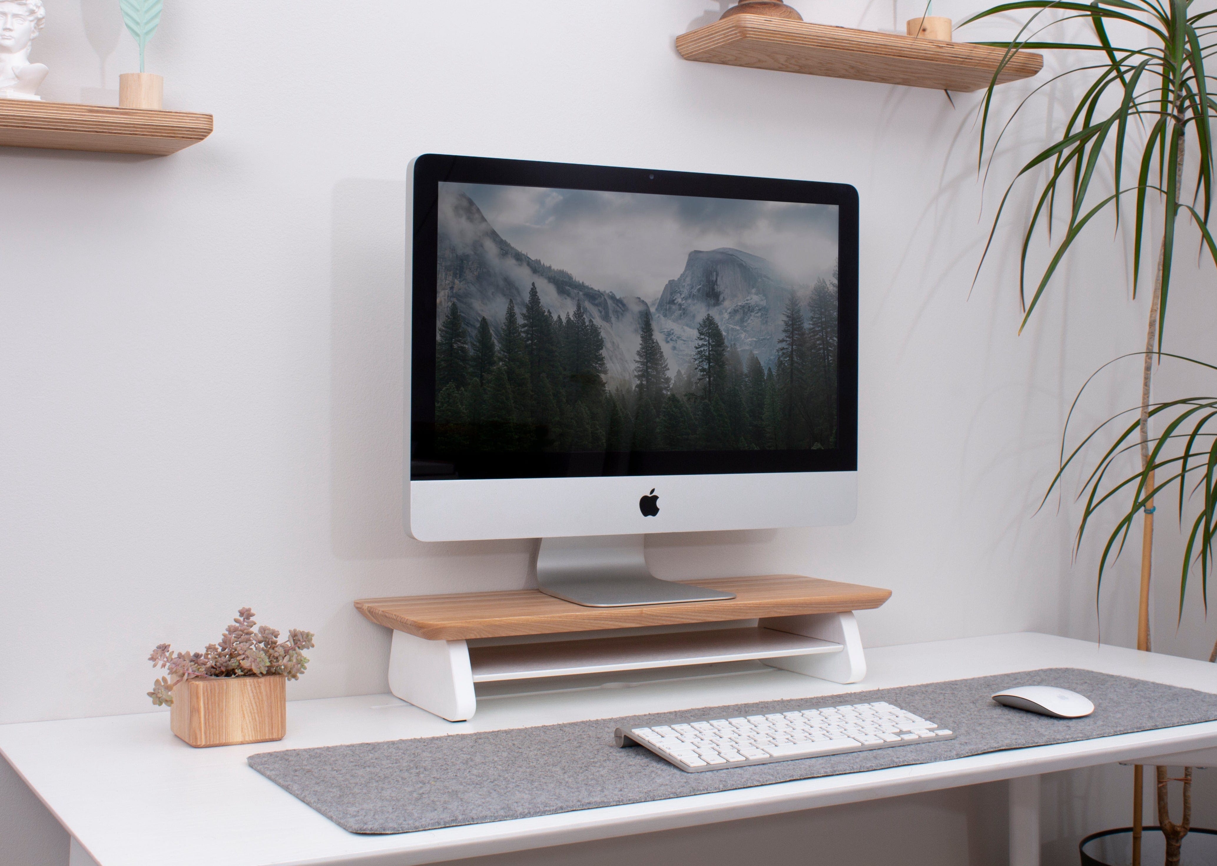 Small desk organizer