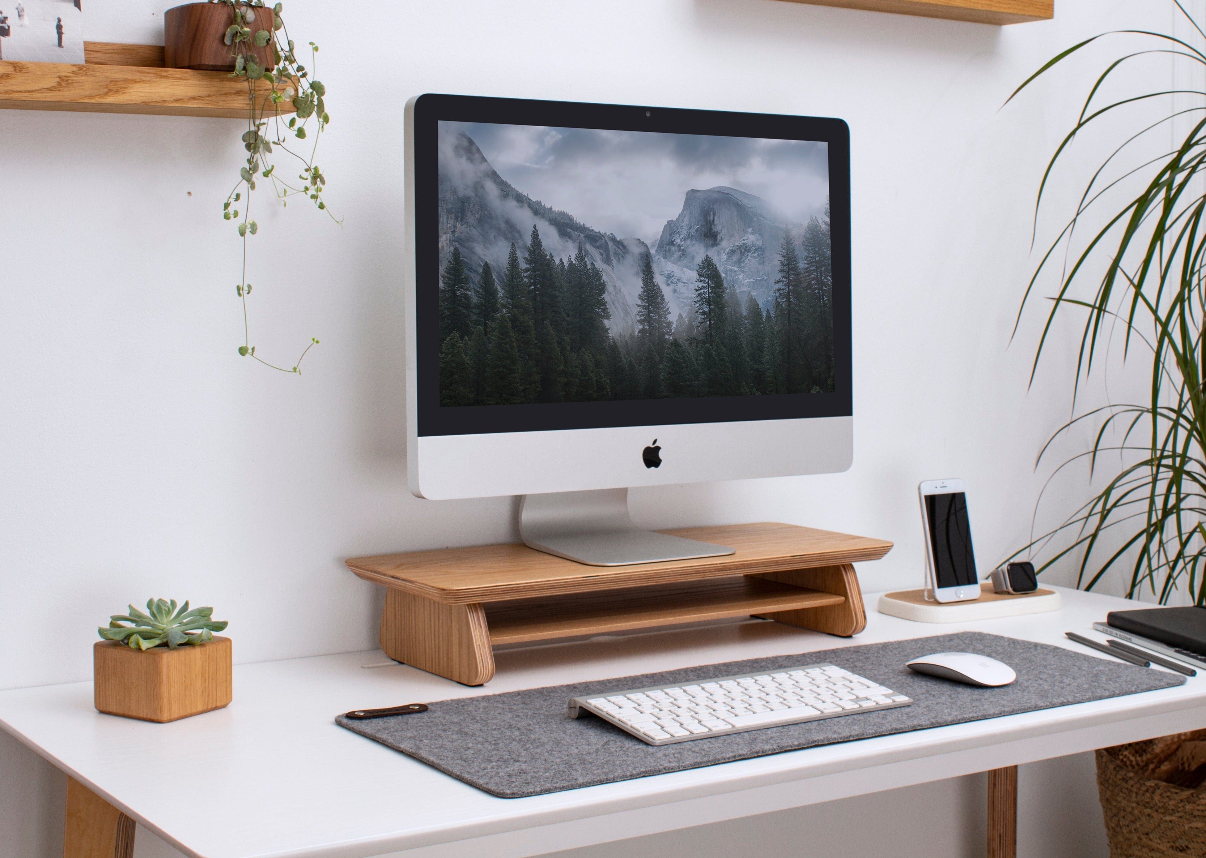 Small desk organizer