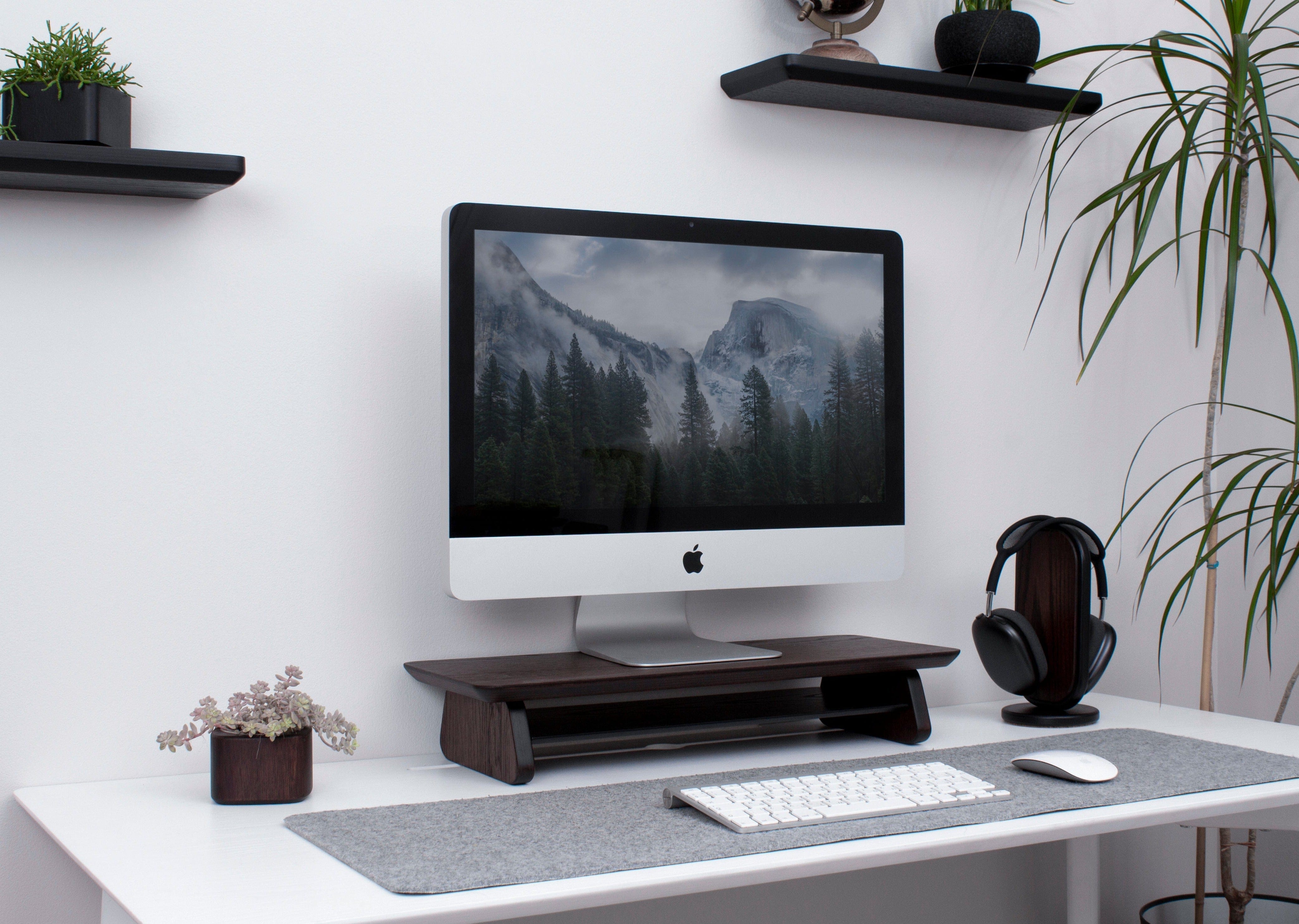 Small desk organizer