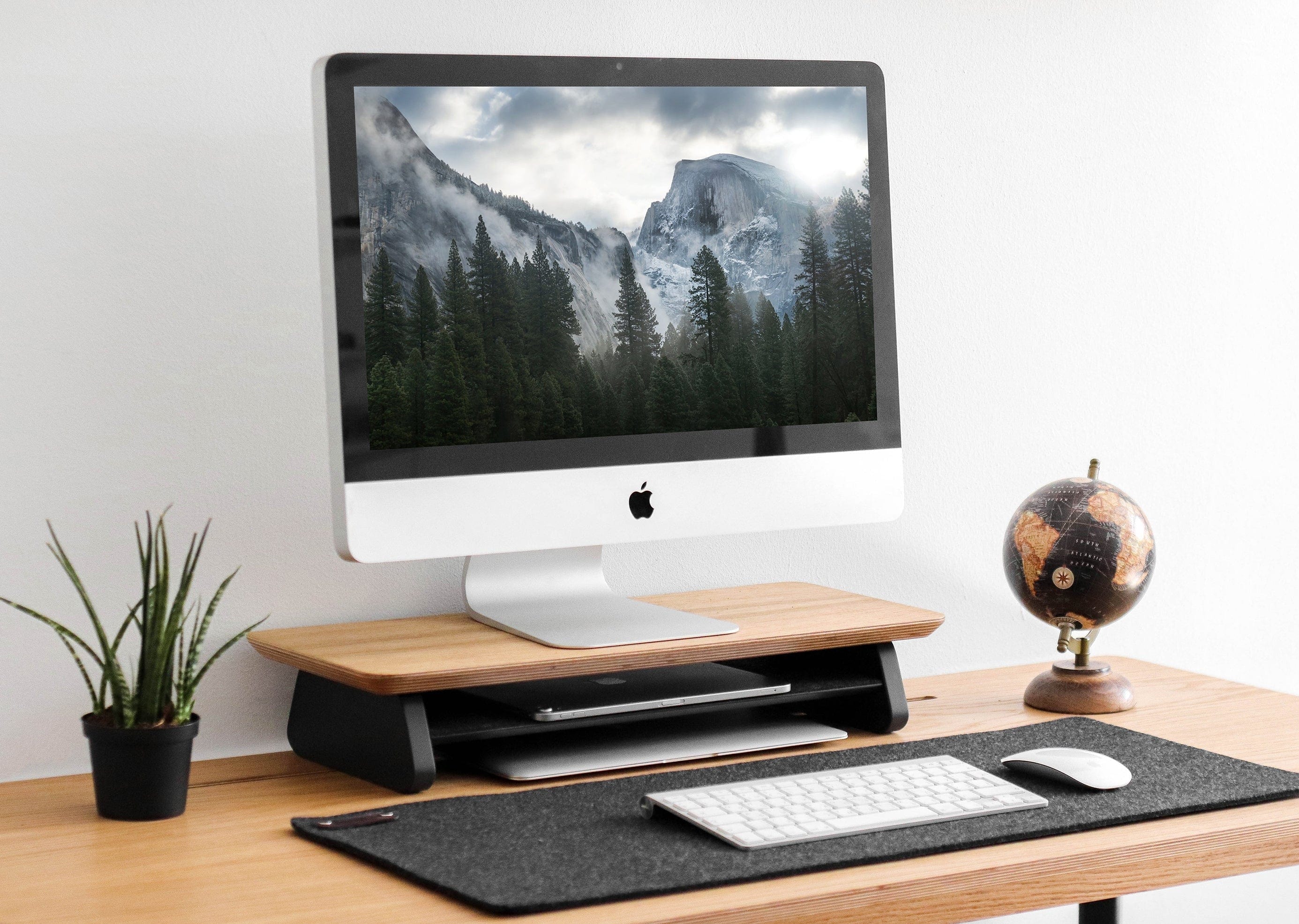 Small desk organizer