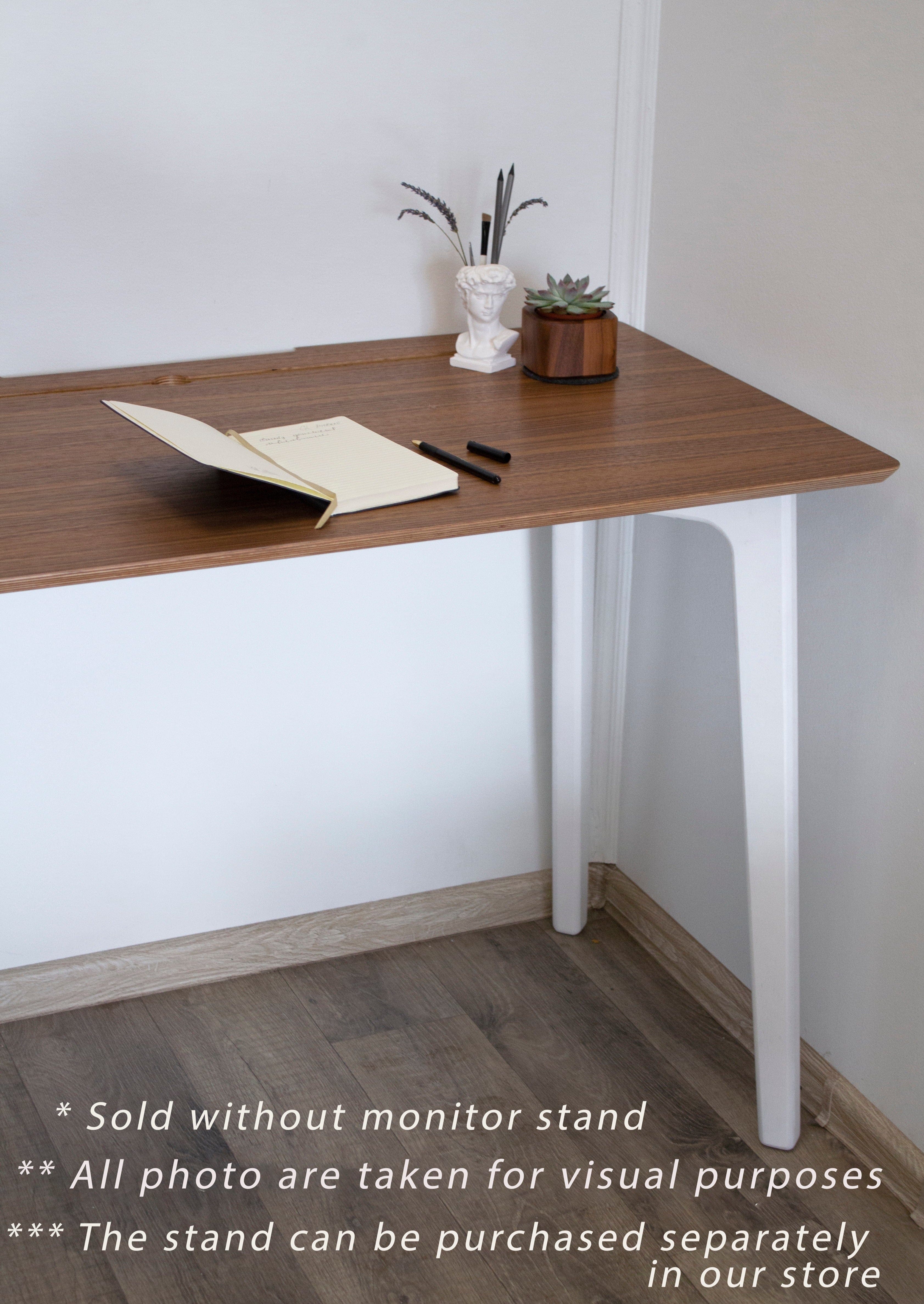 Bureau en bois de noyer