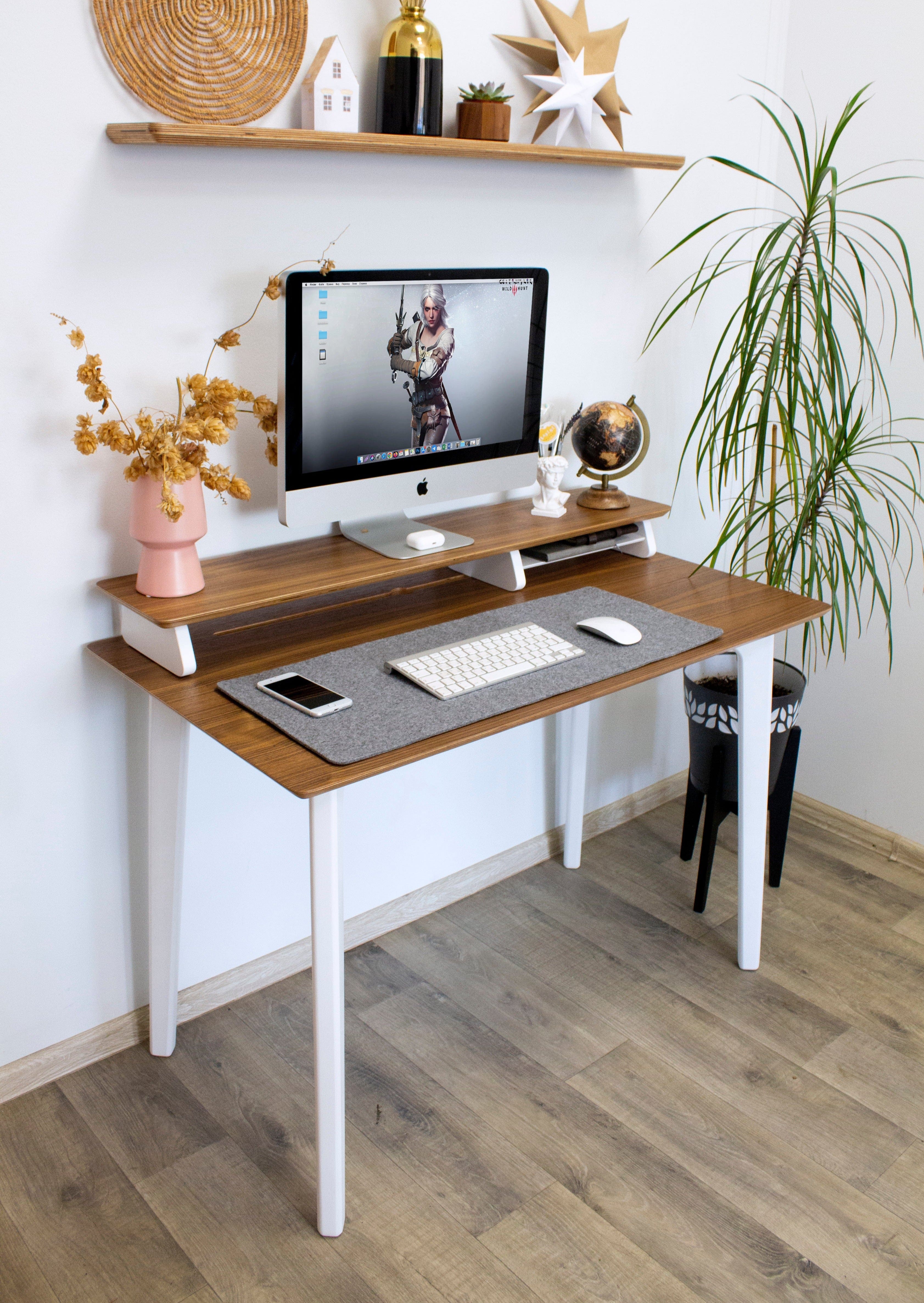Bureau en bois de noyer