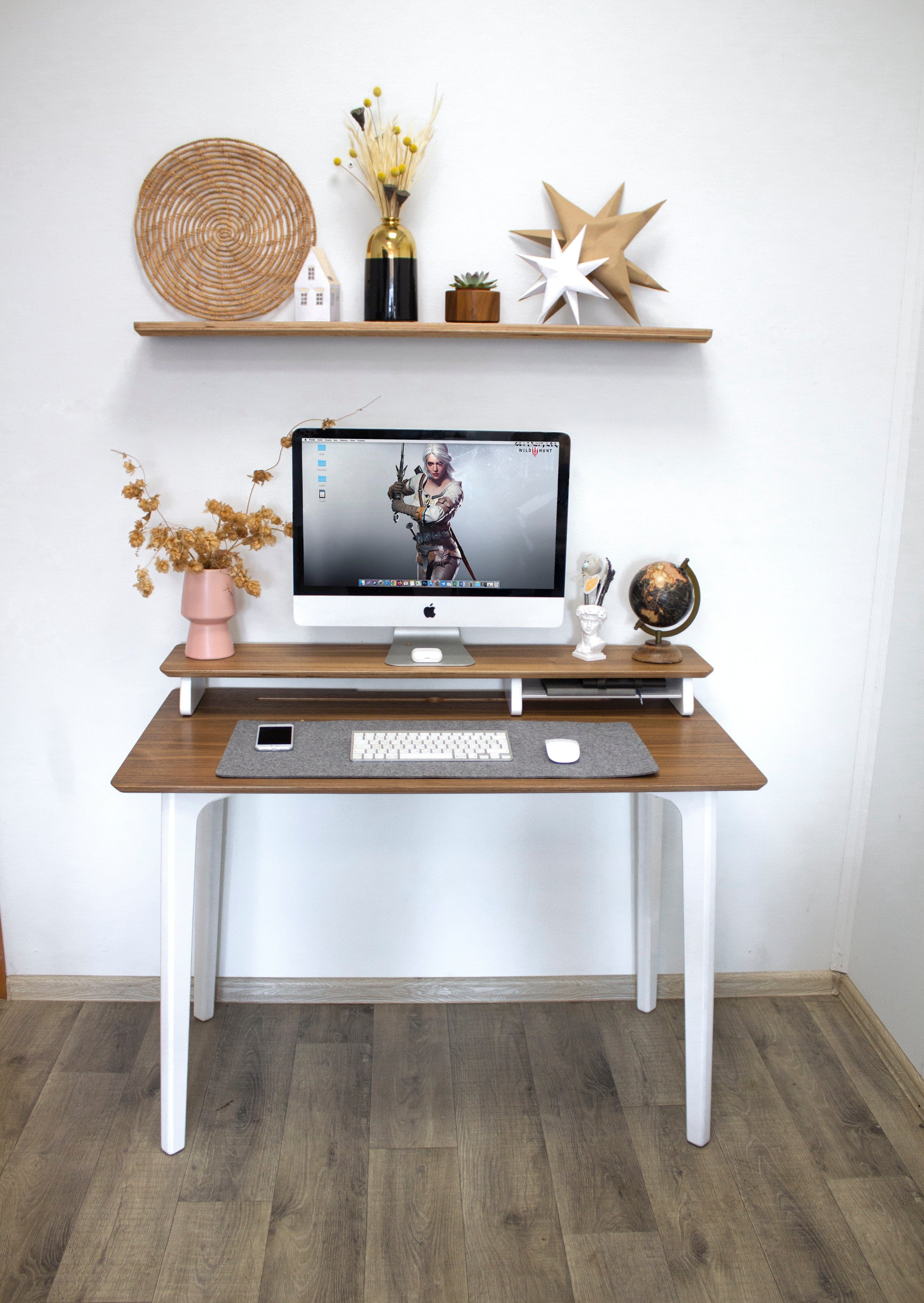 Bureau en bois de noyer